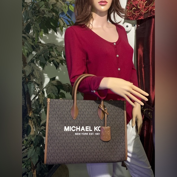Michael Kors Medium Mirella with Wallet - Picture 3 of 11